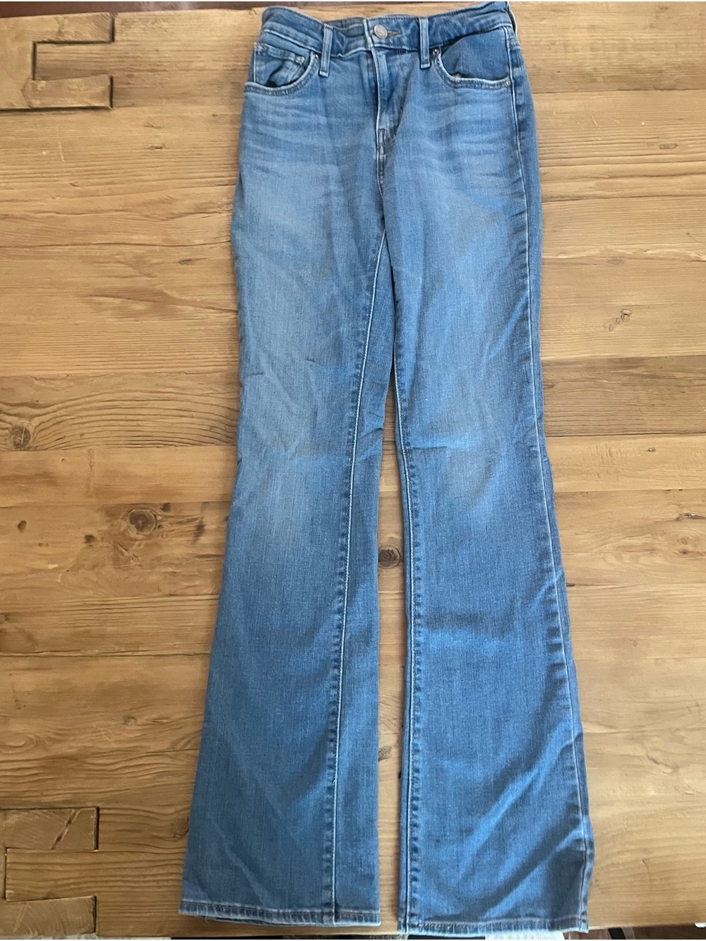 Classic Levi’s Women's Blue Flared Jeans
